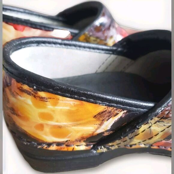 Dansko Patent Leather Clogs Women’s 6.5  XP Multi Floral  Work Slip Resistant - Picture 3 of 12
